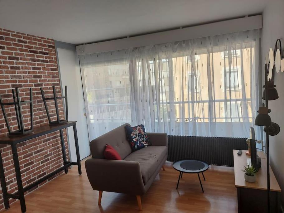 Championnet, Piscine, Balcon, Confort